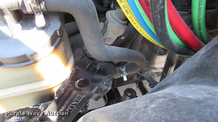 image for item DC2249 2010 Freightliner Cascadia semi truck