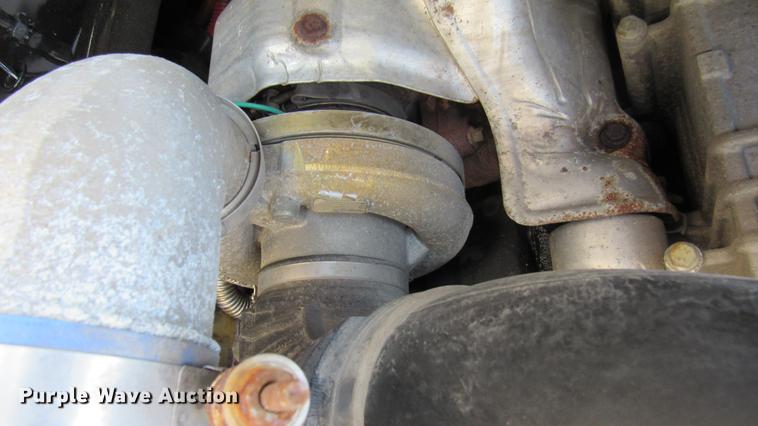 image for item DC2249 2010 Freightliner Cascadia semi truck