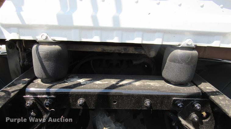 image for item DC2249 2010 Freightliner Cascadia semi truck