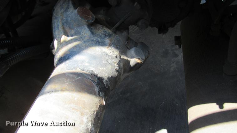 image for item DC2249 2010 Freightliner Cascadia semi truck