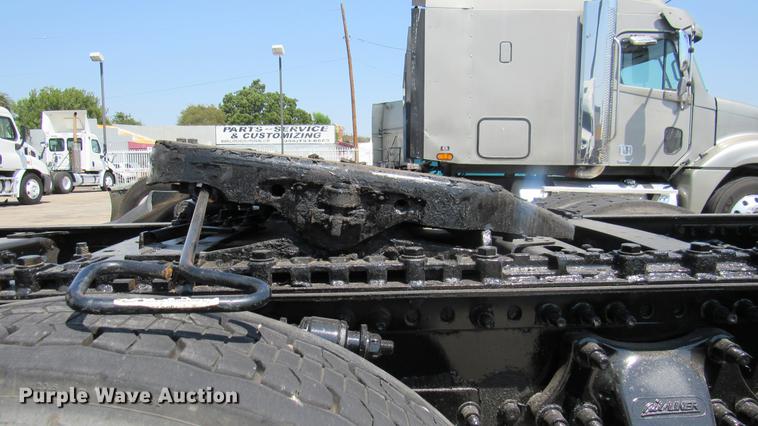 image for item DC2249 2010 Freightliner Cascadia semi truck