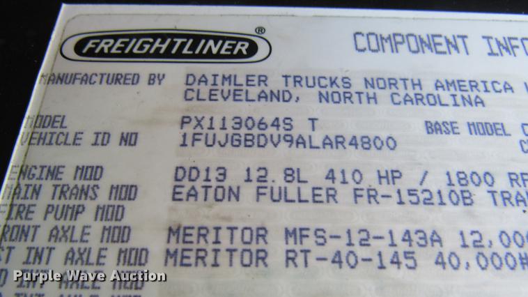 image for item DC2249 2010 Freightliner Cascadia semi truck