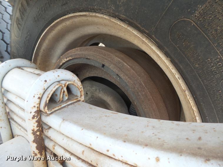 image for item DC3873 2012 Construction Specialist Packmule BDT-40 bottom dump trailer