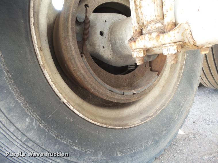 image for item DC3873 2012 Construction Specialist Packmule BDT-40 bottom dump trailer