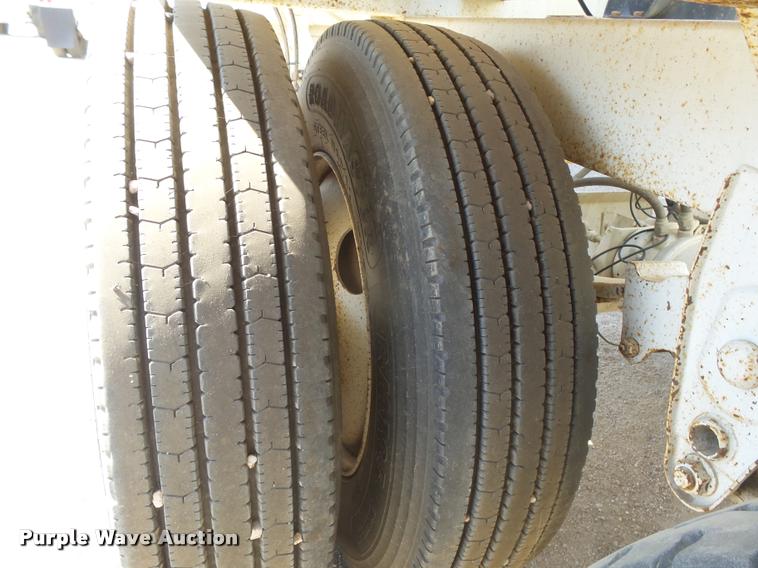 image for item DC3873 2012 Construction Specialist Packmule BDT-40 bottom dump trailer