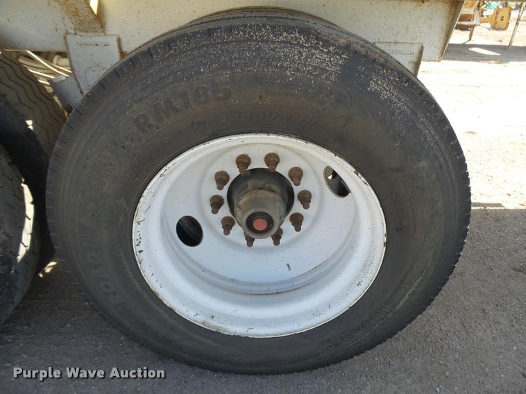 image for item DC3873 2012 Construction Specialist Packmule BDT-40 bottom dump trailer