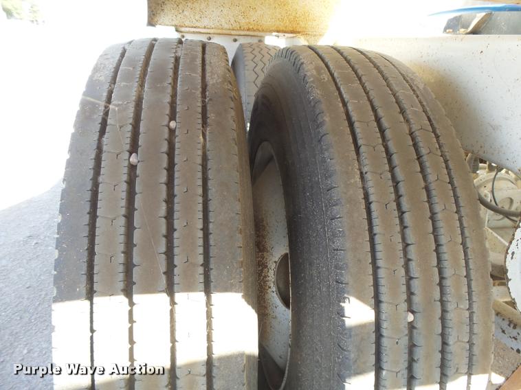 image for item DC3873 2012 Construction Specialist Packmule BDT-40 bottom dump trailer