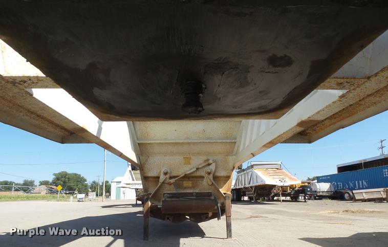 image for item DC3874 2012 Construction Specialist Packmule BDT-40 bottom dump trailer