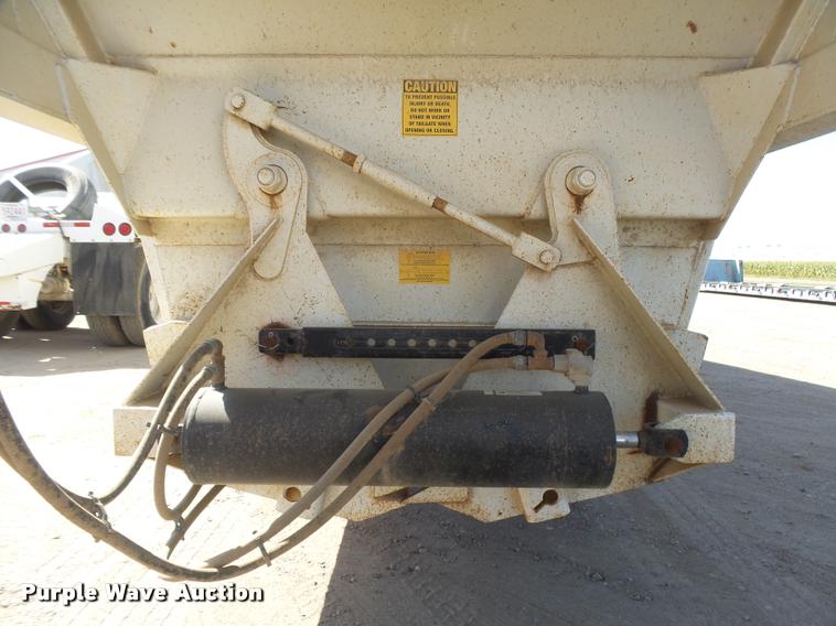 image for item DC3874 2012 Construction Specialist Packmule BDT-40 bottom dump trailer