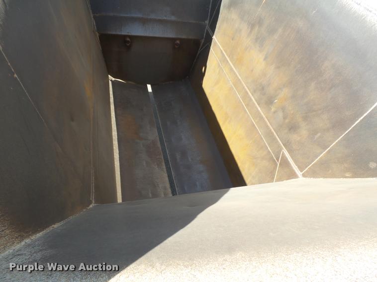 image for item DC3874 2012 Construction Specialist Packmule BDT-40 bottom dump trailer