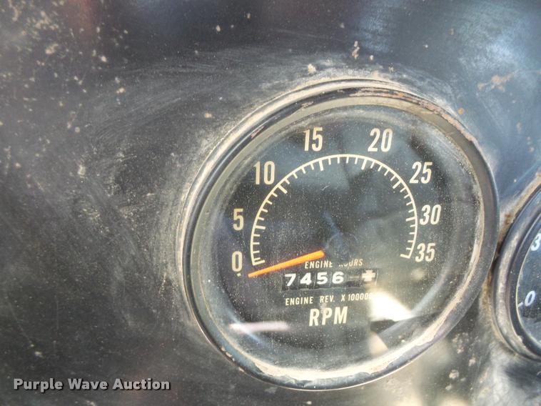 image for item DC5364 1982 International Transtar 4300 semi truck