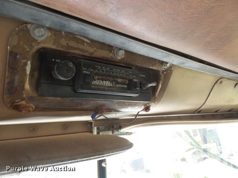 image for item DC5364 1982 International Transtar 4300 semi truck