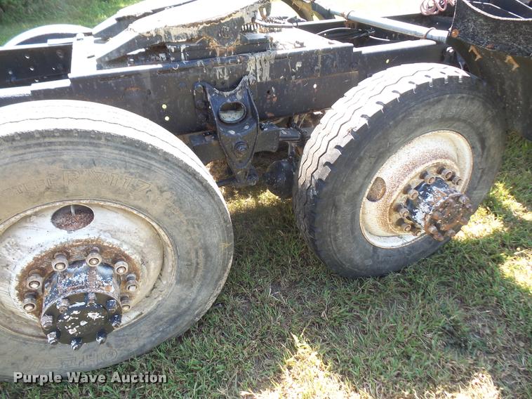 image for item DC5364 1982 International Transtar 4300 semi truck