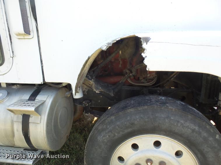 image for item DC5364 1982 International Transtar 4300 semi truck