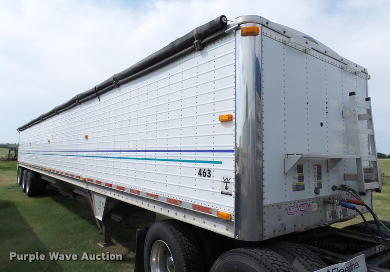 image for item DC6426 2005 Wilson DWH500 double hopper grain trailer