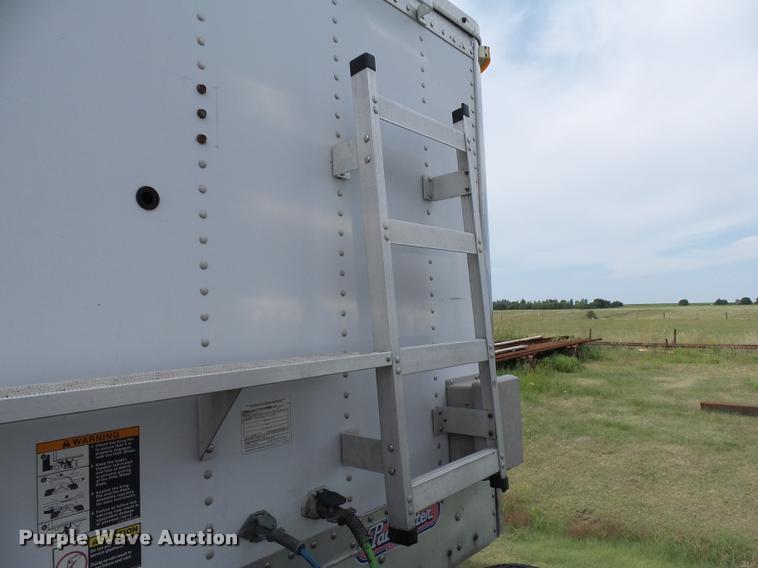 image for item DC6426 2005 Wilson DWH500 double hopper grain trailer