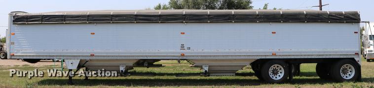 image for item DD0169 1999 Wilson DWH 400 Pace Setter double hopper grain trailer