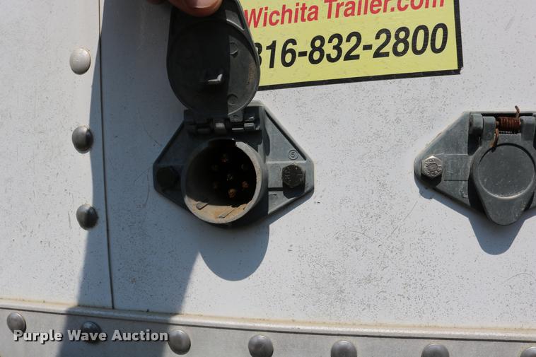 image for item DD0169 1999 Wilson DWH 400 Pace Setter double hopper grain trailer