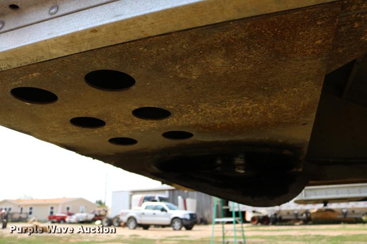 image for item DD0169 1999 Wilson DWH 400 Pace Setter double hopper grain trailer