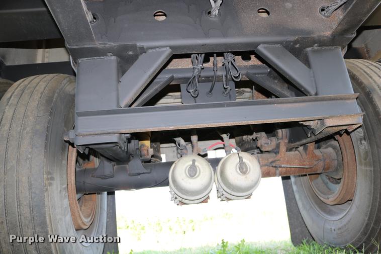 image for item DD0169 1999 Wilson DWH 400 Pace Setter double hopper grain trailer