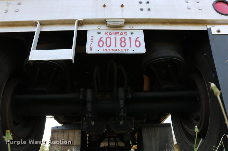 image for item DD0169 1999 Wilson DWH 400 Pace Setter double hopper grain trailer