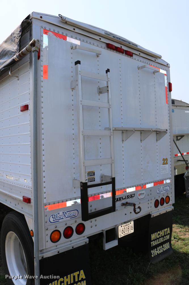 image for item DD0169 1999 Wilson DWH 400 Pace Setter double hopper grain trailer