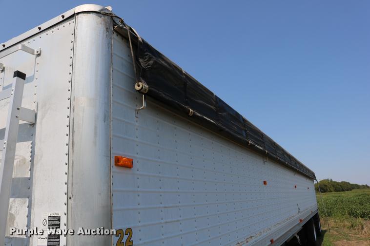image for item DD0169 1999 Wilson DWH 400 Pace Setter double hopper grain trailer