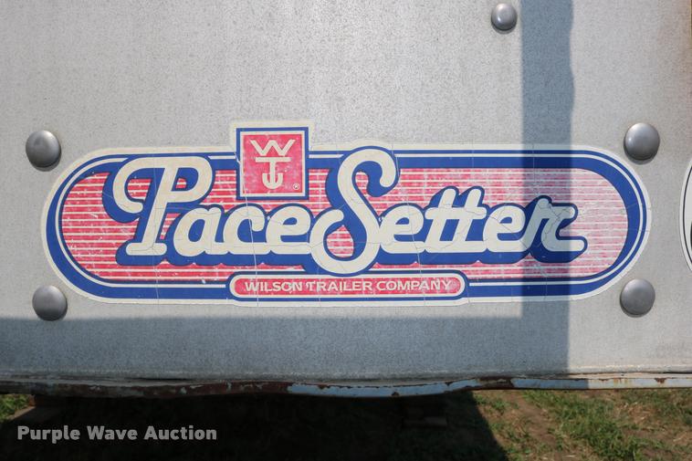 image for item DD0169 1999 Wilson DWH 400 Pace Setter double hopper grain trailer