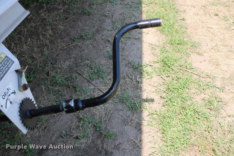 image for item DD0169 1999 Wilson DWH 400 Pace Setter double hopper grain trailer