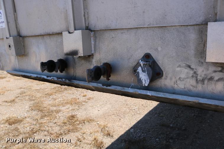 image for item DD0221 1998 Ravens 1750H69 flatbed trailer