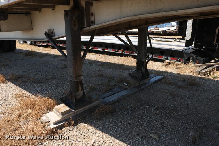 image for item DD0221 1998 Ravens 1750H69 flatbed trailer