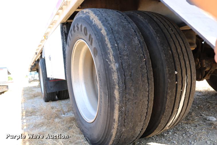 image for item DD0221 1998 Ravens 1750H69 flatbed trailer