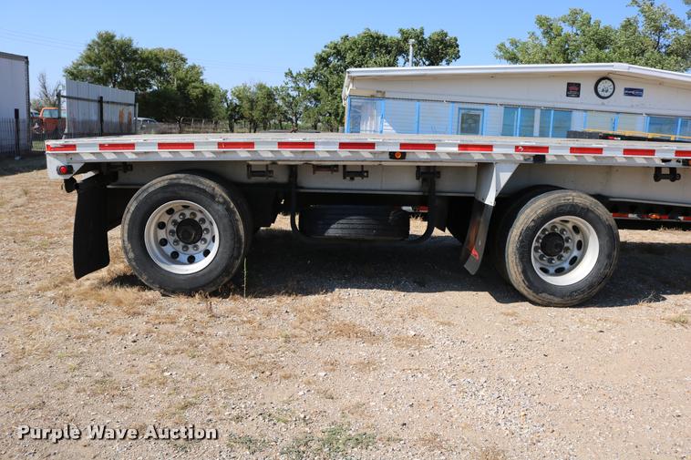 image for item DD0221 1998 Ravens 1750H69 flatbed trailer