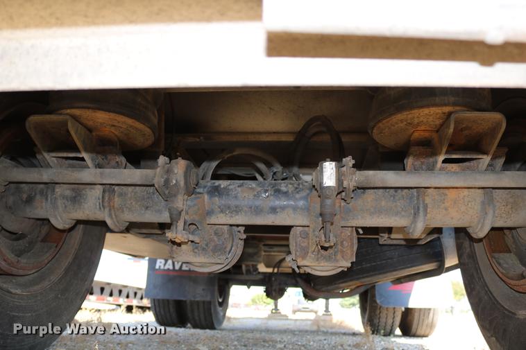 image for item DD0221 1998 Ravens 1750H69 flatbed trailer