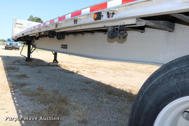 image for item DD0221 1998 Ravens 1750H69 flatbed trailer