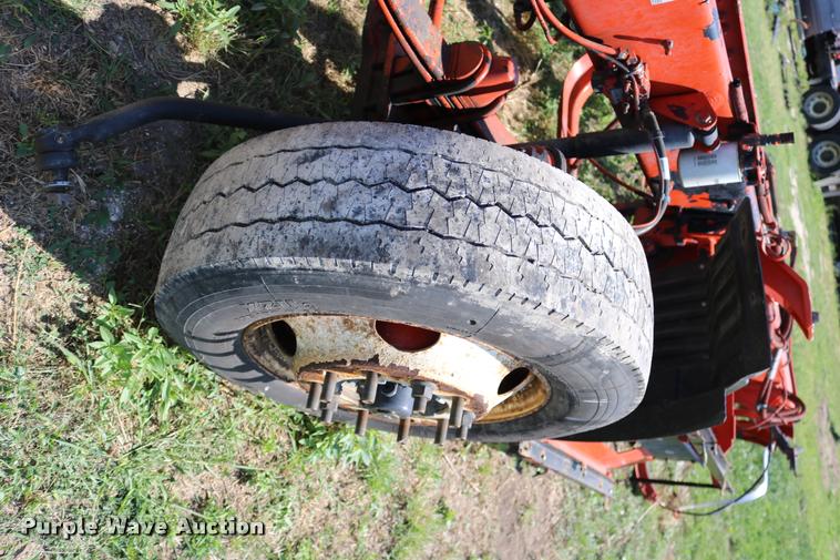 image for item DD0222 2011 Kenworth T660 front end