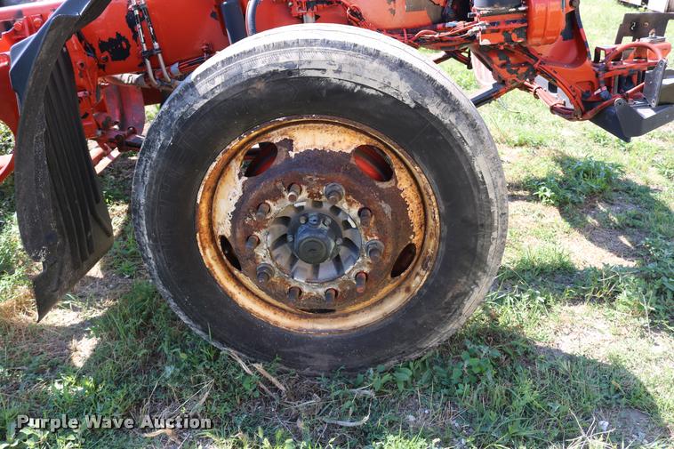 image for item DD0222 2011 Kenworth T660 front end