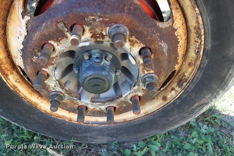 image for item DD0222 2011 Kenworth T660 front end