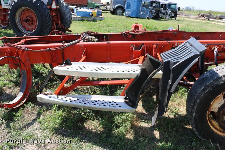 image for item DD0222 2011 Kenworth T660 front end