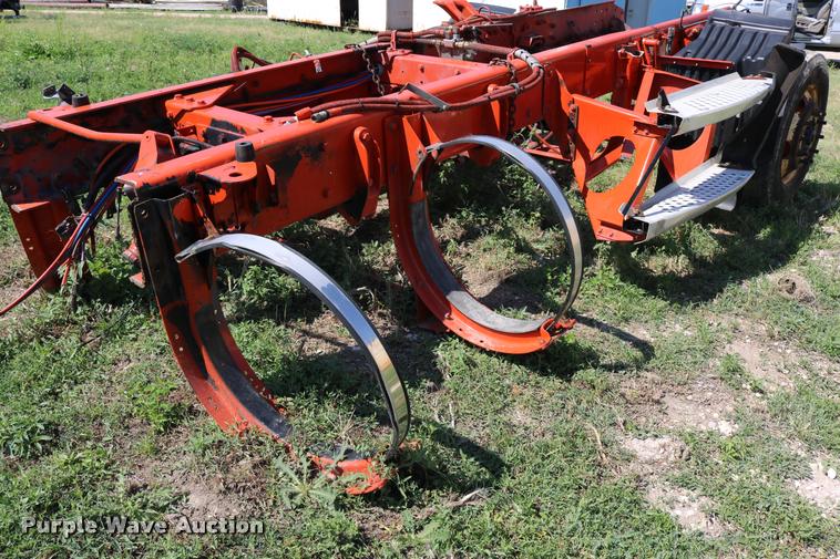 image for item DD0222 2011 Kenworth T660 front end