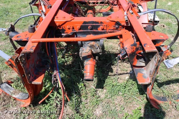 image for item DD0222 2011 Kenworth T660 front end