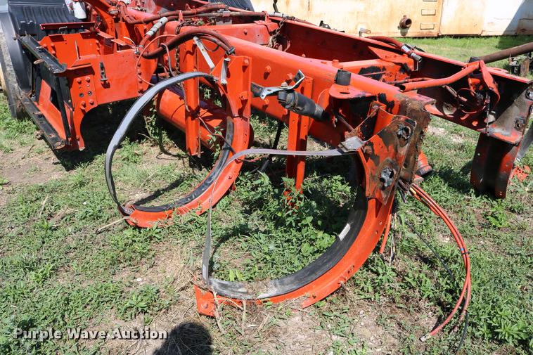 image for item DD0222 2011 Kenworth T660 front end