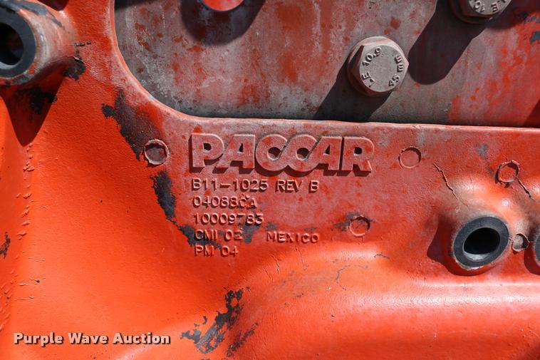 image for item DD0222 2011 Kenworth T660 front end