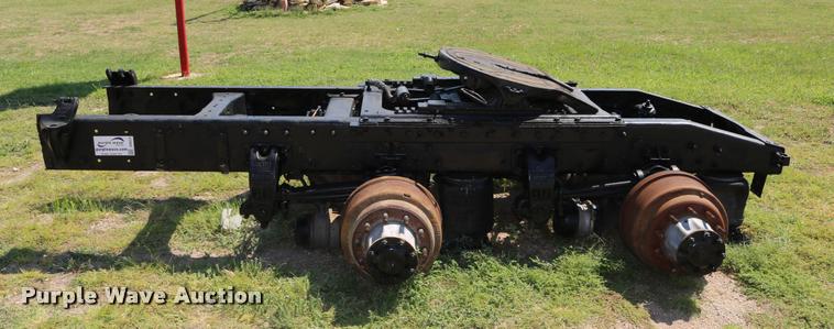 image for item DD0223 2001 Peterbilt WJR rear end