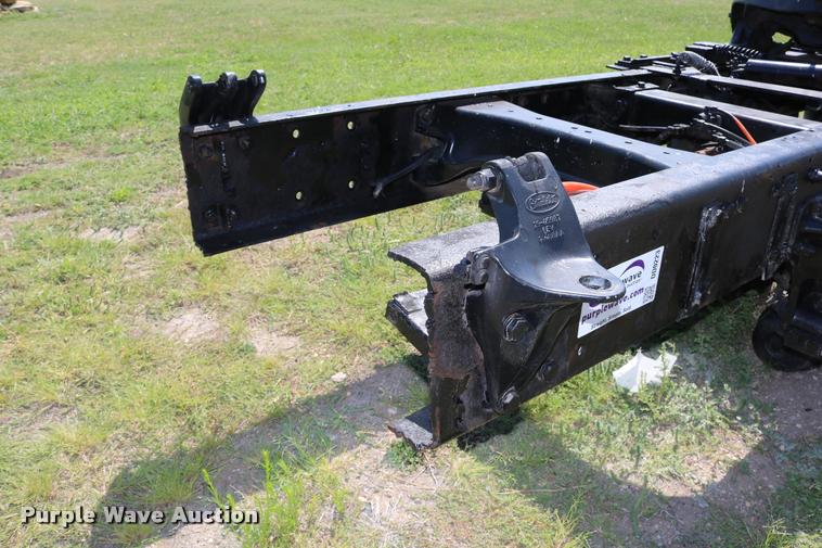 image for item DD0223 2001 Peterbilt WJR rear end