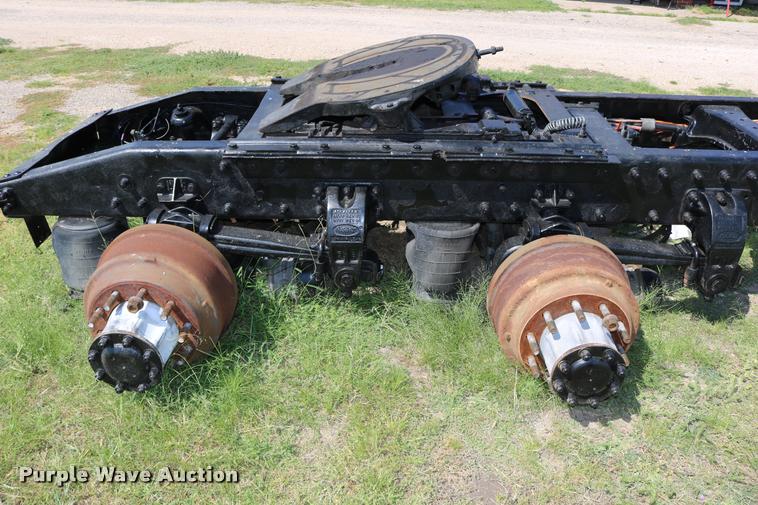 image for item DD0223 2001 Peterbilt WJR rear end