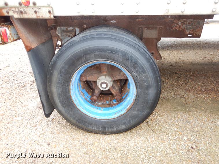 image for item DD0816 1985 Strick dry van trailer