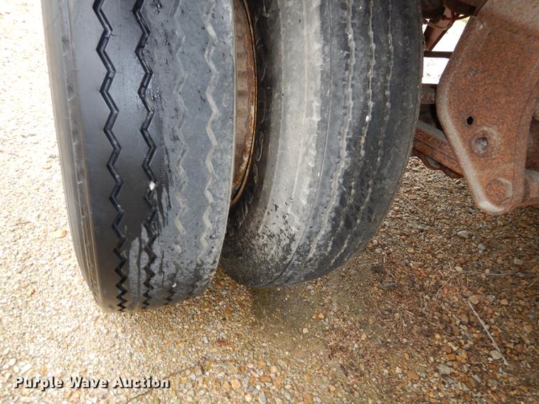 image for item DD0816 1985 Strick dry van trailer