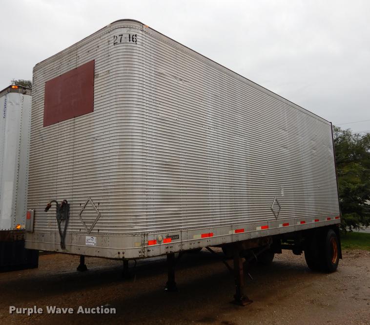 image for item DD0817 1968 Freuhauf FBB-9-1-26 dry van trailer