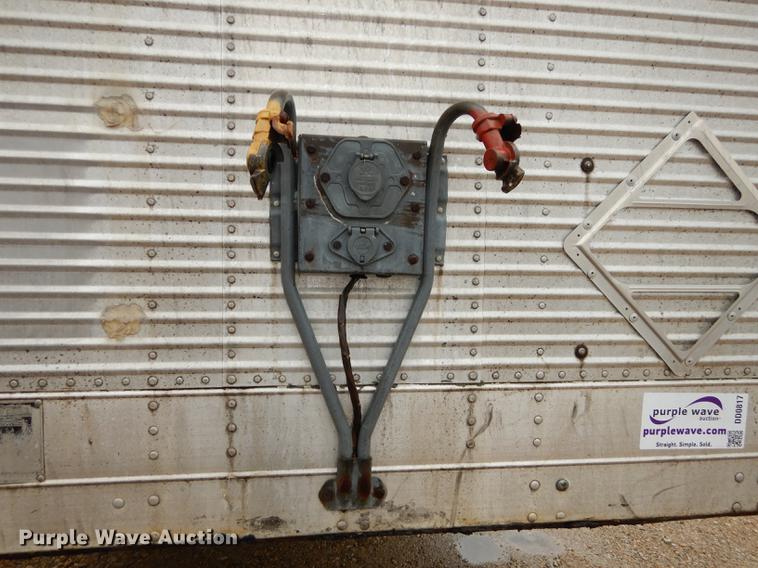 image for item DD0817 1968 Freuhauf FBB-9-1-26 dry van trailer